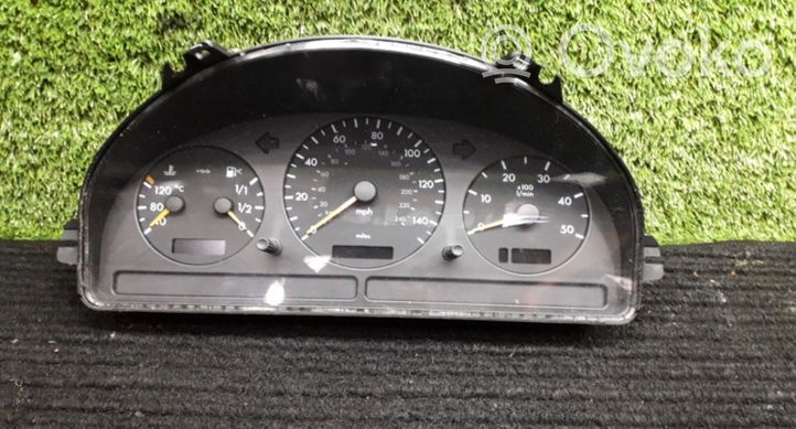 Mercedes-Benz ML W163 Compteur de vitesse tableau de bord 