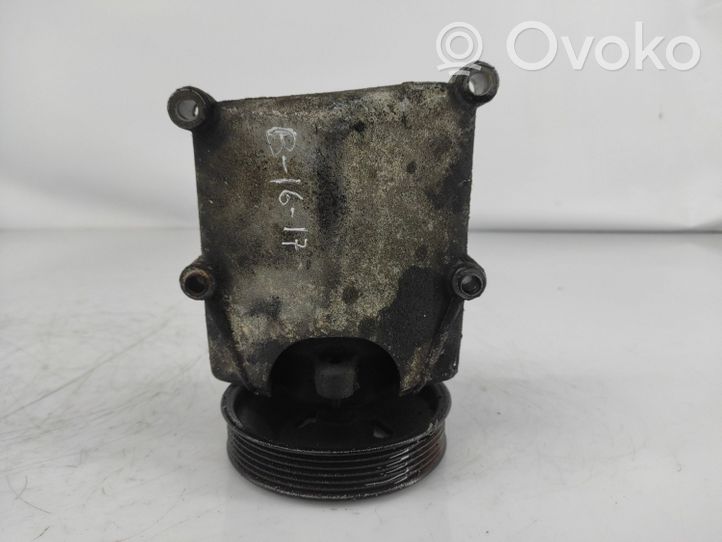 Mazda 121 SM Pompe de direction assistée 