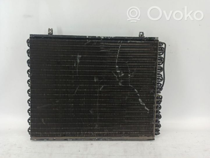 BMW 7 E32 Radiatore di raffreddamento A/C (condensatore) 