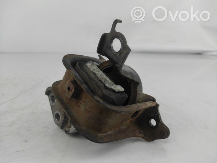 Toyota Yaris Engine mount bracket 