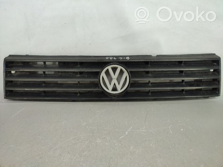 Volkswagen Polo II 86C 2F Front grill 