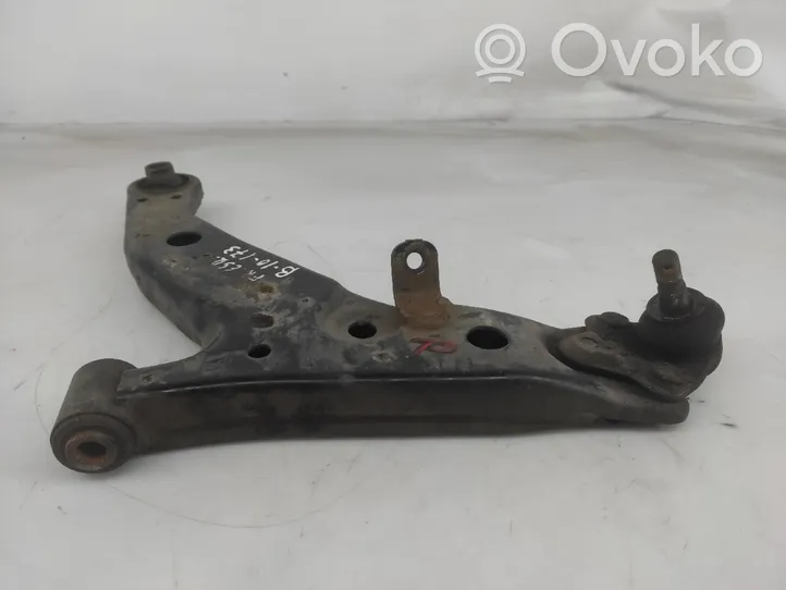 Toyota Corolla E110 Brazo de suspensión/horquilla superior trasero 