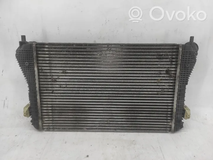 Volkswagen Tiguan Chłodnica powietrza doładowującego / Intercooler 