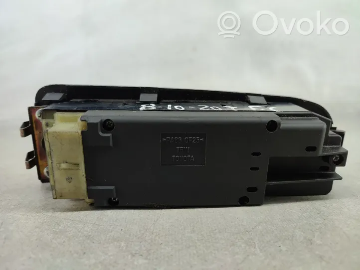 Toyota Corolla E70 Electric window control switch 