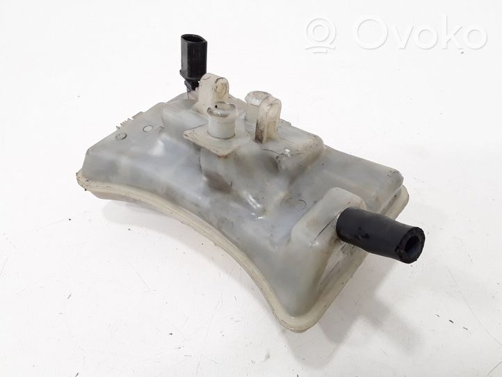 Volkswagen PASSAT B5.5 Serbatoio di compensazione del liquido del freno 8E0611301E