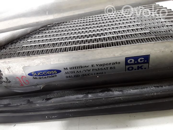 Volkswagen PASSAT B5.5 Air conditioning (A/C) radiator (interior) 