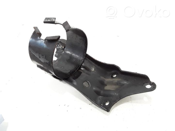 Volkswagen PASSAT B5.5 Staffa/supporto di montaggio del filtro carburante 8D0127224D