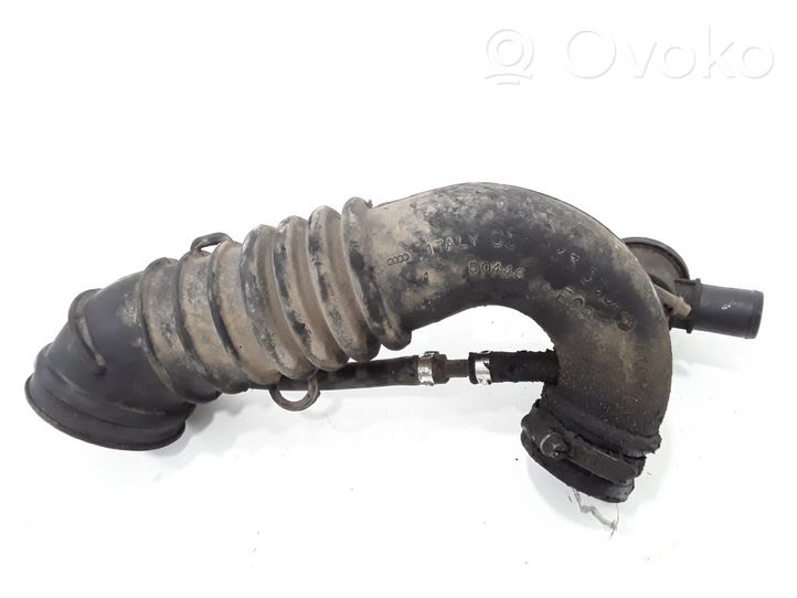 Audi A4 S4 B5 8D Turbo air intake inlet pipe/hose 058133356A