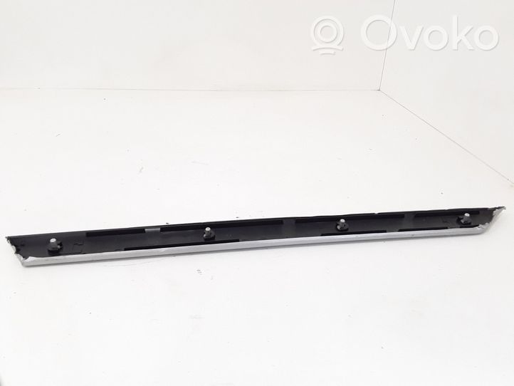 BMW 3 E46 Rivestimento del vano portaoggetti del cruscotto 8213995