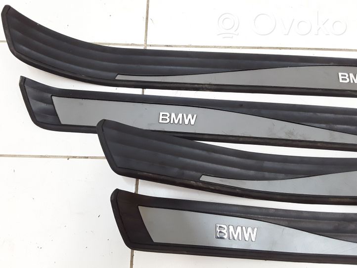 BMW 5 E60 E61 Rivestimento anteriore minigonna laterale 51477034304