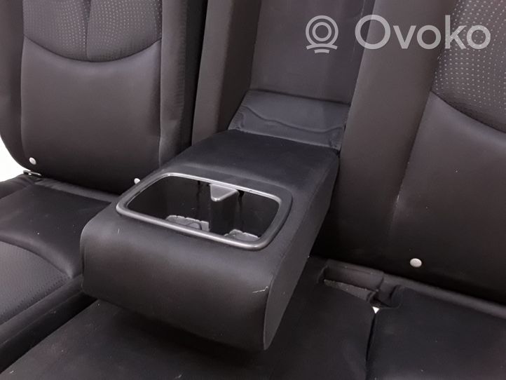 Mazda 6 Toisen istuinrivin istuimet 