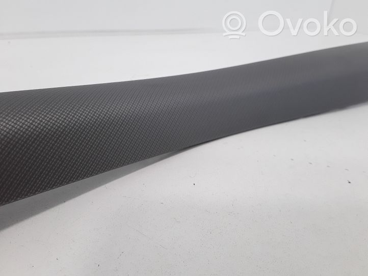 Toyota Avensis T250 Rivestimento del pannello 5547505010