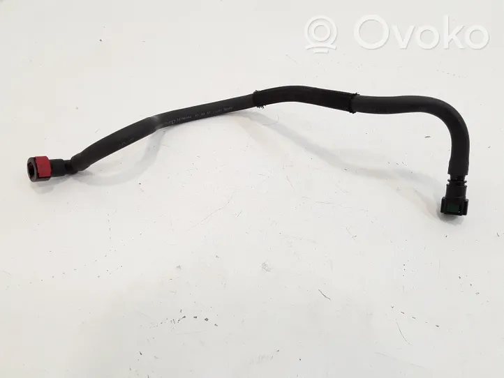 Volvo S40 Fuel line/pipe/hose 30792044