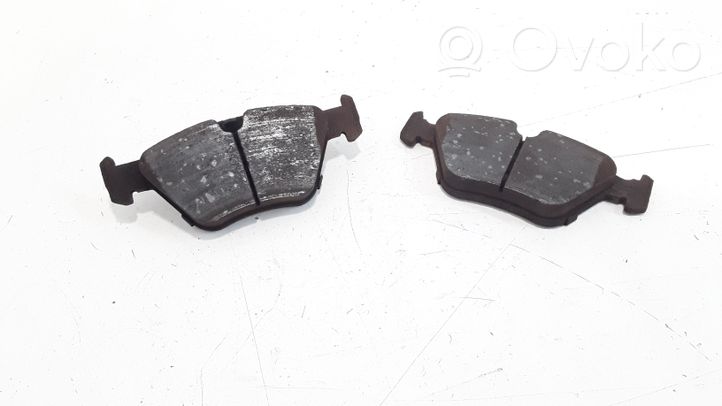 BMW 5 E39 Brake pads (front) 