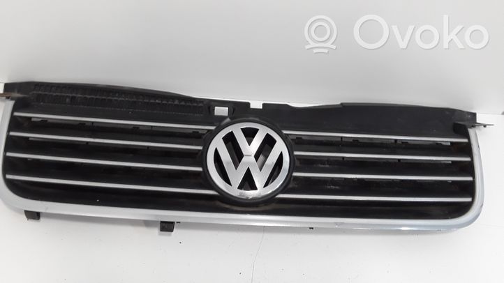 Volkswagen PASSAT B5.5 Etusäleikkö 3B0853651