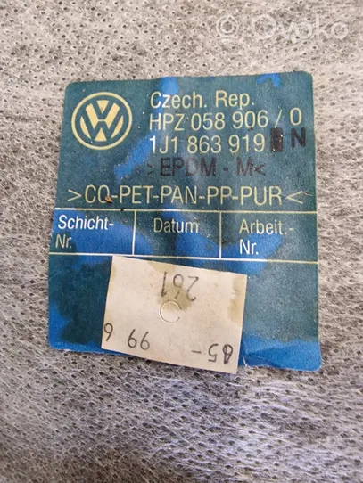 Volkswagen Golf IV Palomuurin äänieristys 1J1863919