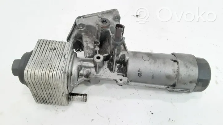 Volkswagen PASSAT B5.5 Support de filtre à huile 038115466