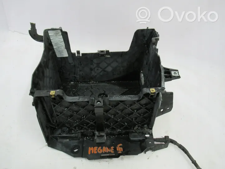 Renault Megane III Support boîte de batterie 244460010R