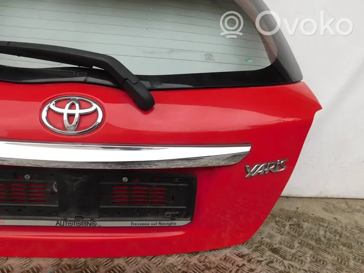 Toyota Yaris Lava-auton perälauta 