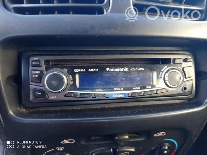 Peugeot 206+ Radio/CD/DVD/GPS-pääyksikkö 