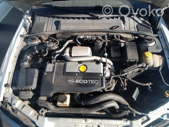 Opel Vectra B Moottori X20DTH