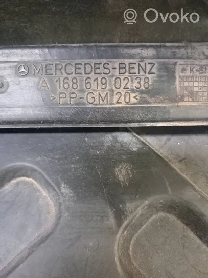 Mercedes-Benz A W168 Protezione anti spruzzi/sottoscocca del motore A1686190238