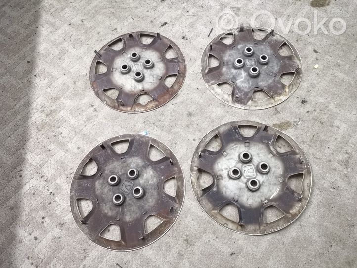 Honda Civic R15 wheel hub/cap/trim 