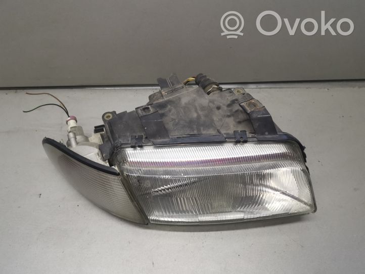 Audi A4 S4 B5 8D Phare frontale 