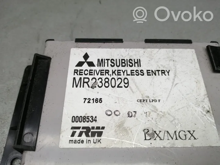 Mitsubishi Carisma Muut ohjainlaitteet/moduulit MR238029