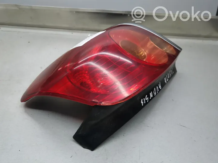 Toyota Avensis T250 Lampa tylna 