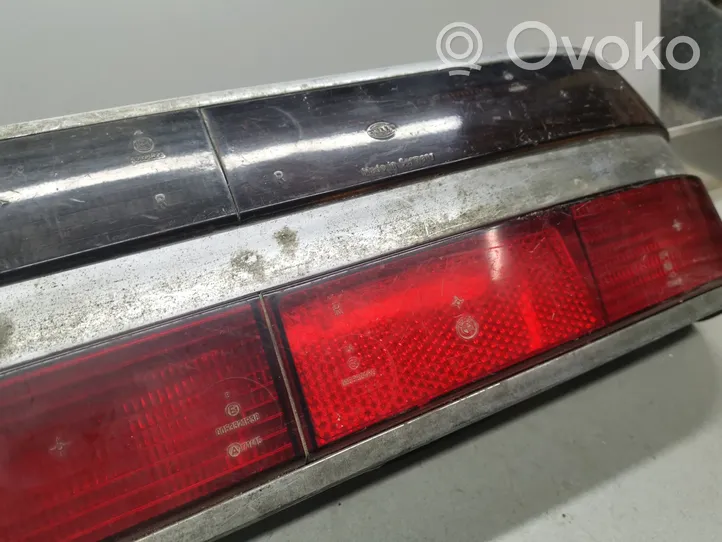 BMW 5 E28 Задний фонарь в кузове 0053321R38