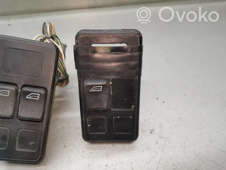 Volvo 440 Electric window control switch 3944083