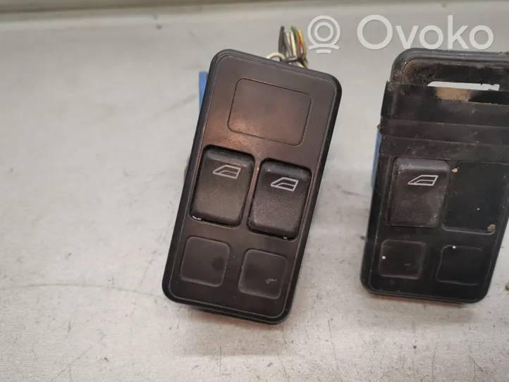 Volvo 440 Electric window control switch 3944083