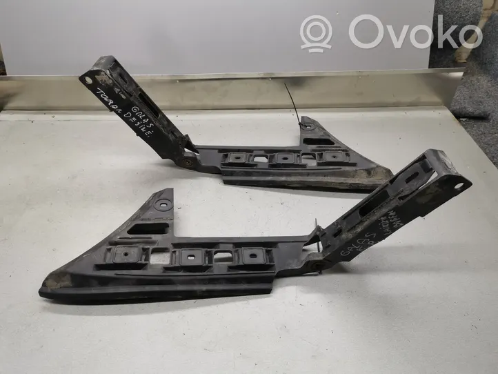 Volkswagen Touran I Rear bumper mounting bracket 1T0807375A