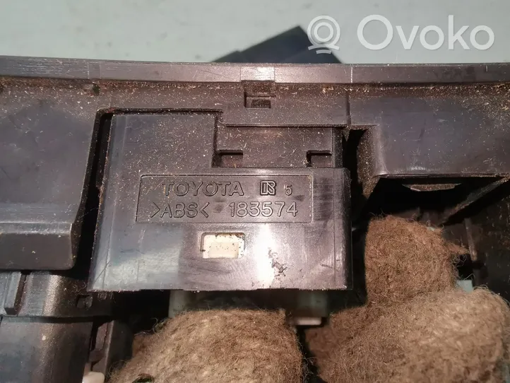 Toyota Avensis T250 Zestaw przełączników i przycisków 8479005110