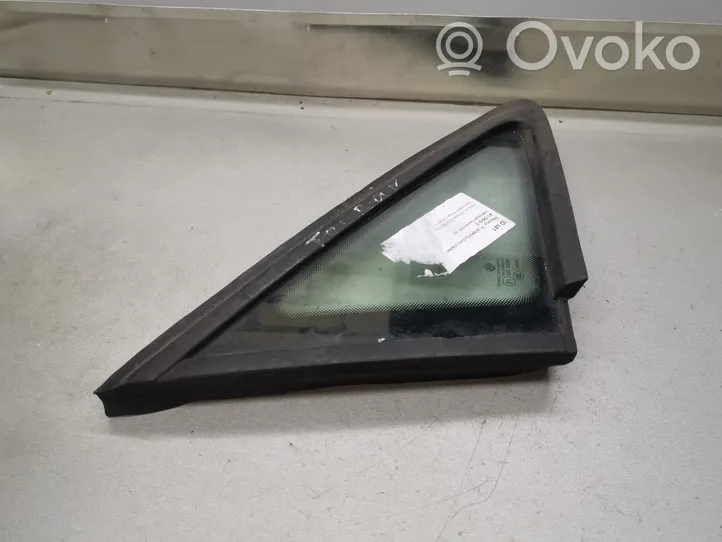 Volkswagen Touran I Front triangle window/glass 1T0845412