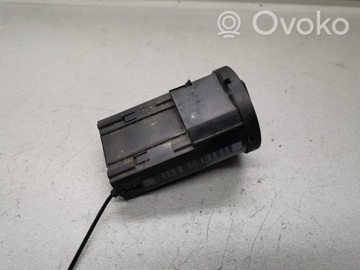 Volkswagen Golf IV Interrupteur d’éclairage 1C0941531