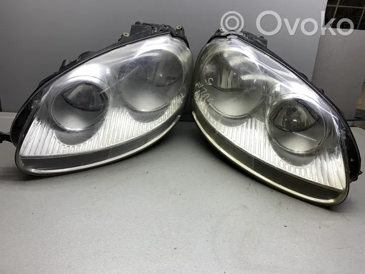 Volkswagen Golf V Lampa przednia 