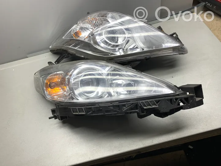 Mazda 5 Lampa przednia 