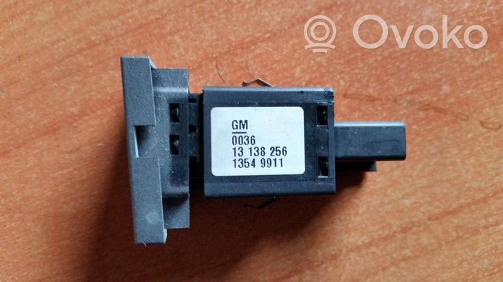 Opel Vectra C Interrupteur d'alarme 13138256