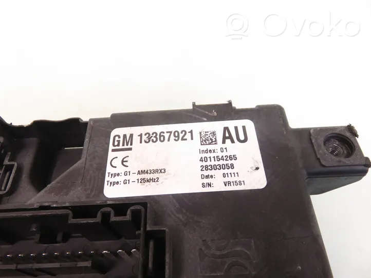 Opel Corsa D Central body control module 