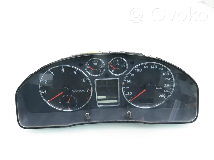 Audi A4 S4 B5 8D Compteur de vitesse tableau de bord 