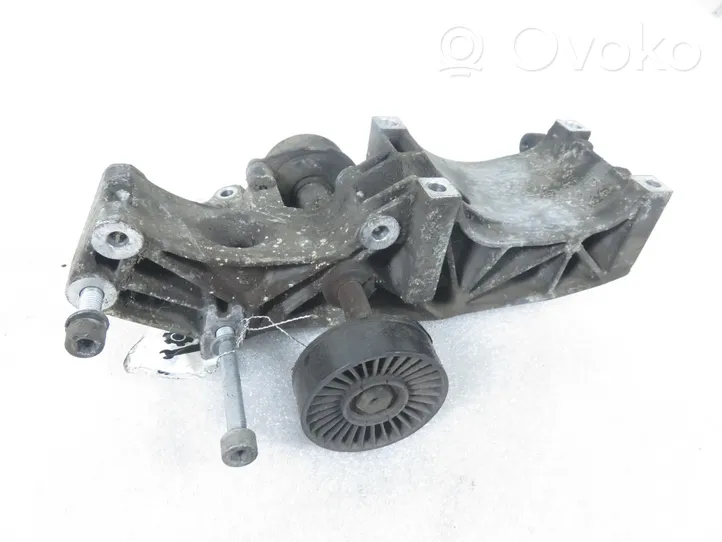 Audi 80 90 S2 B4 Supporto del generatore/alternatore 