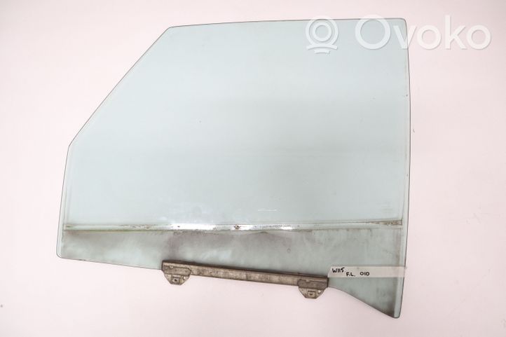 Mercedes-Benz COMPAKT W115 Front door window glass four-door 