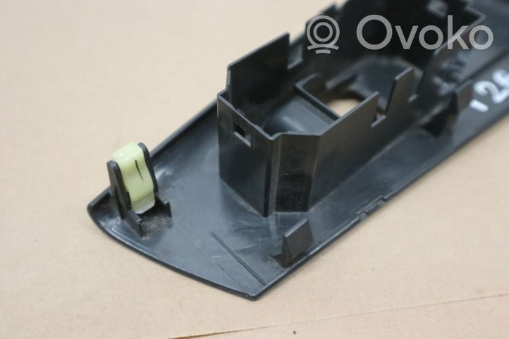 Toyota Corolla E120 E130 Rivestimento pulsantiera finestrino della portiera anteriore 7423112510