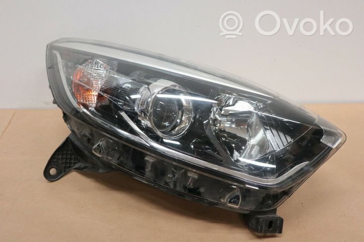 Renault Captur Lampa przednia 260102734