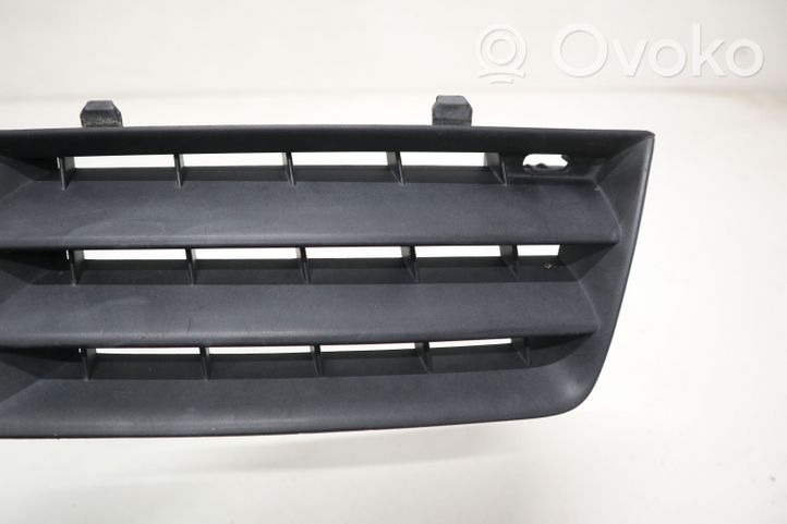 Renault Megane II Maskownica / Grill / Atrapa górna chłodnicy AH2214717AB