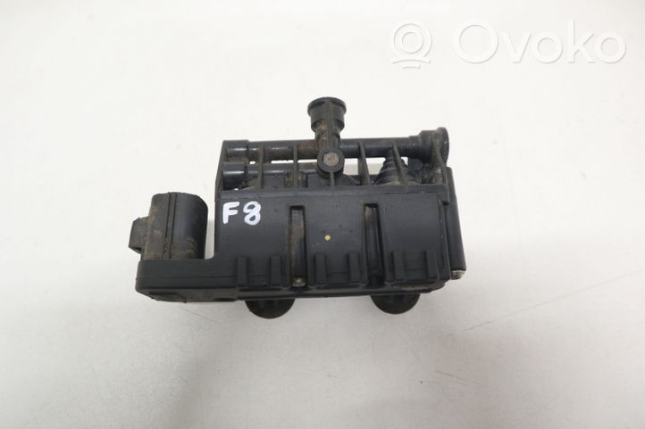 Land Rover Discovery 4 - LR4 Blocco valvola della sospensione pneumatica RVH000055