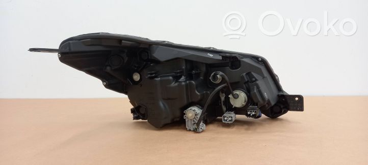 Subaru Forester SK Lampa przednia 