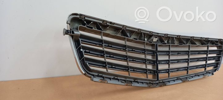 Mercedes-Benz C AMG W204 Griglia anteriore A2048801483